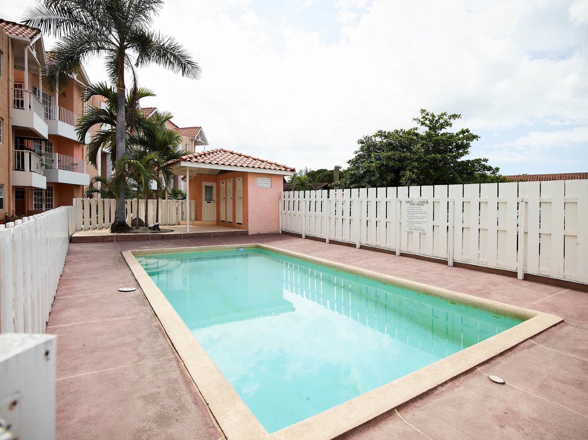 Ferienwohnung The Oasis At Marley Manor Kingston Exterior foto